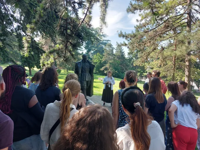 students in the tour of Museum of Yugoslavia 
