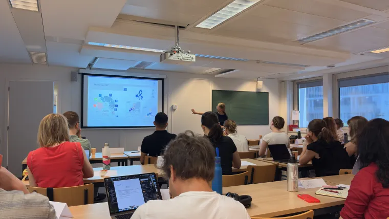 SummerSchool - Plain Language, AI Literacy and Democracy in the EU - Course