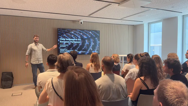 SummerSchool - Plain Language, AI Literacy and Democracy in the EU - Course