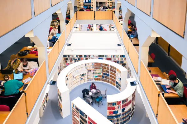 UCLouvain - Picture of a library, campus of Louvain-la-Neuve