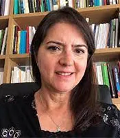 Paula Guimar&atilde;es 